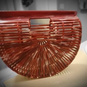 Trendy Basket clutch